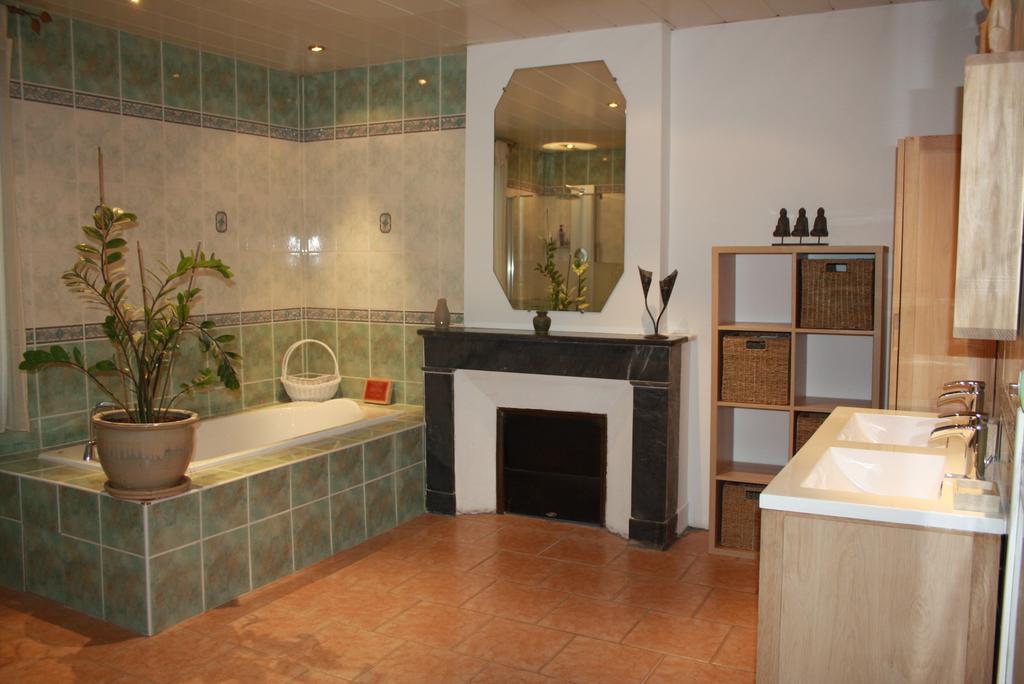 Les Portes Du Soleil Capestang Room photo