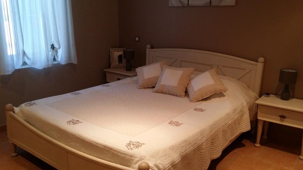 Les Portes Du Soleil Capestang Room photo